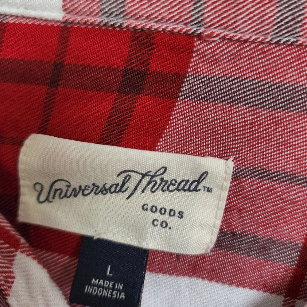 Universal Thread Flannel - Picture 2 of 2